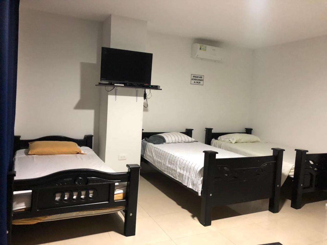 Hostal Central Beach San Andrés Buitenkant foto